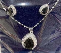 Conjunto Collar y Aretes YS318918276 (negro)